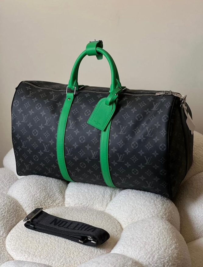 LOUIS VUITTON-TRAVEL BAG