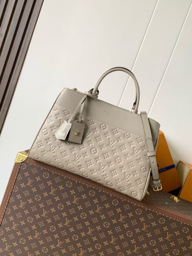 LOUIS VUITTON-BAG-WOMEN