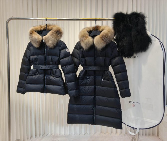 MONCLER -LADYS JACKET