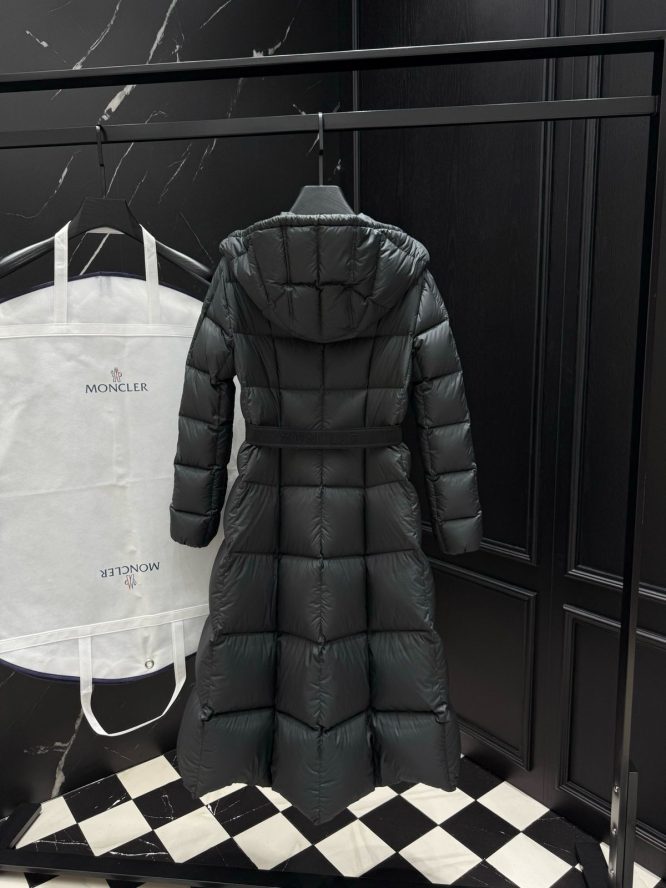 MONCLER-JACKET-WOMEN