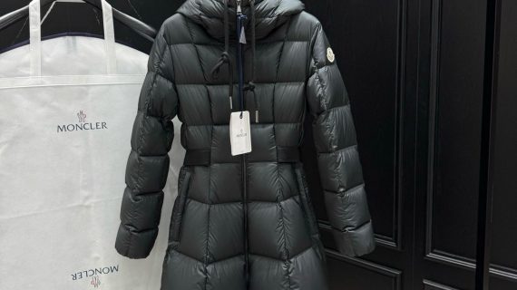 MONCLER-JACKET-WOMEN
