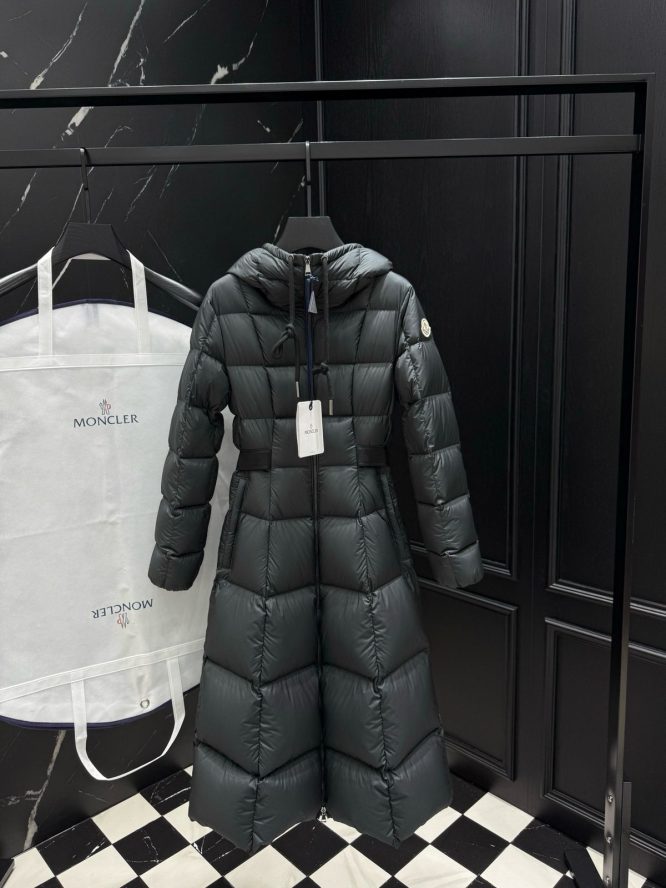 MONCLER-JACKET-WOMEN