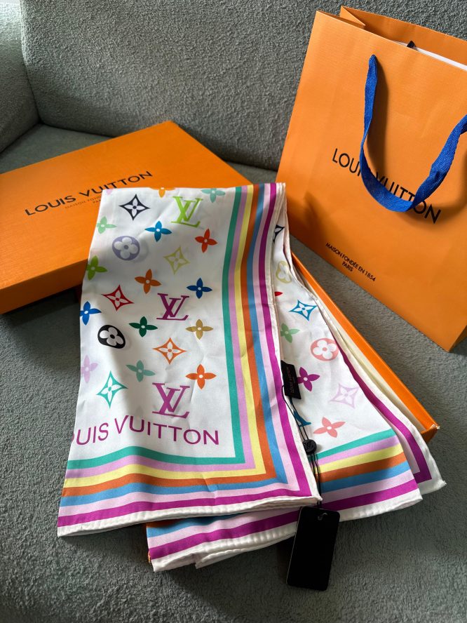 LOUIS VUITTON-SCARF-WOMEN