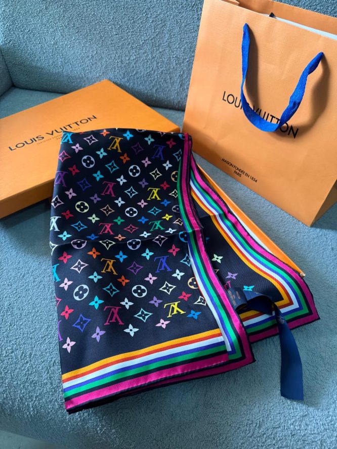 LOUIS VUITTON-SCARF-WOMEN