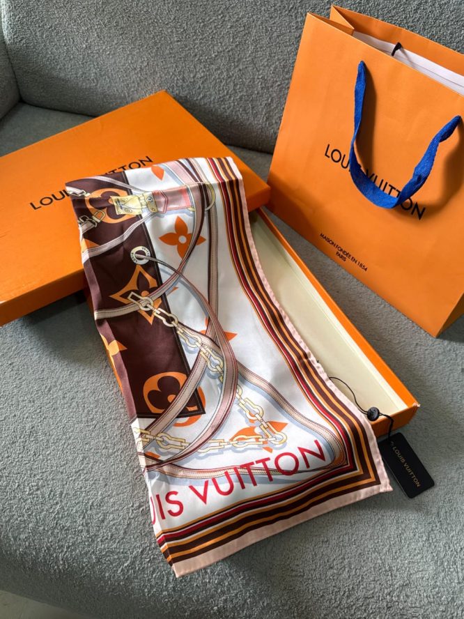 LOUIS VUITTON-SCARF-WOMEN