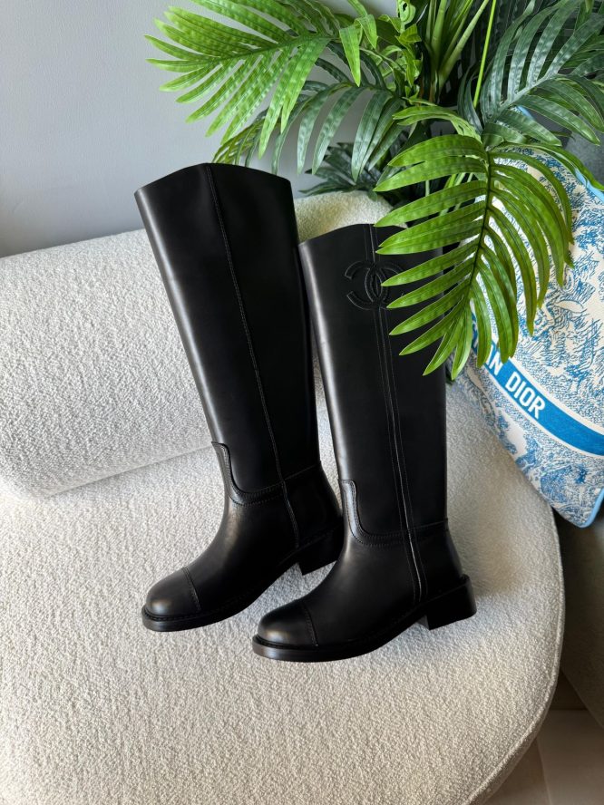 CHANEL-BOOT-WOMEN