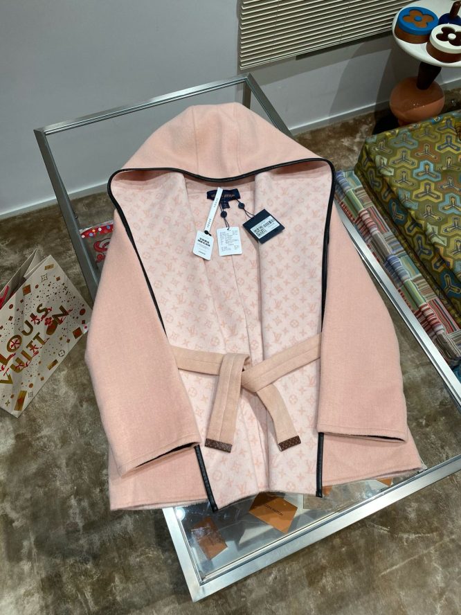 LOUIS VUITTON- LADYS CASHMERE-DOUBLE SIDE-JACKET