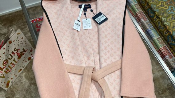 LOUIS VUITTON- LADYS CASHMERE-DOUBLE SIDE-JACKET