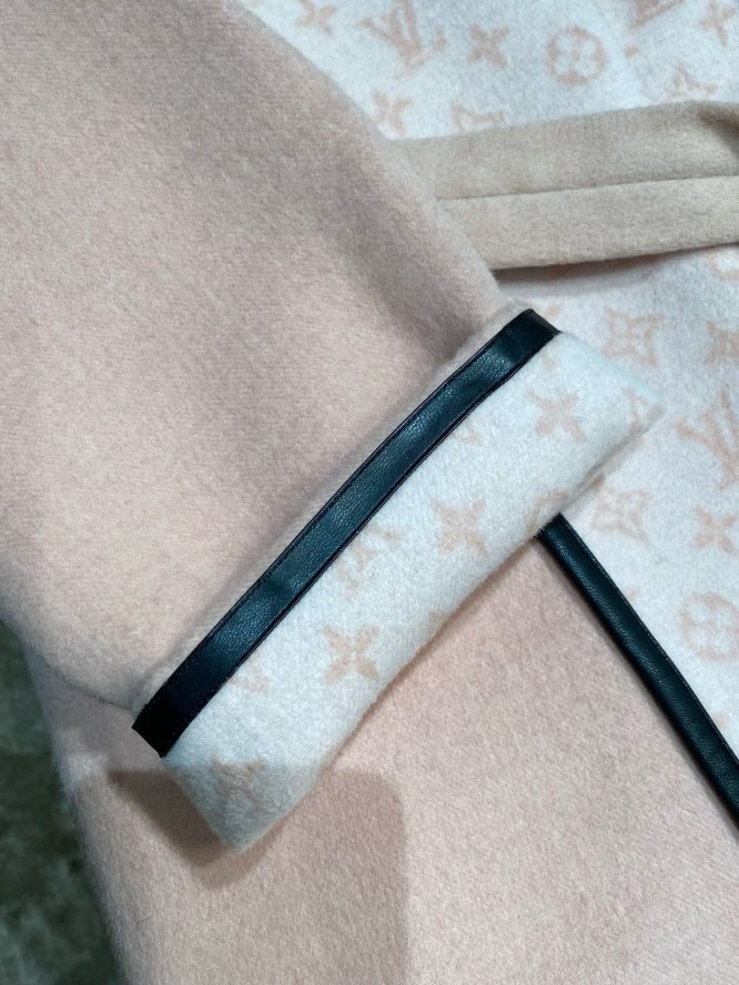 LOUIS VUITTON- LADYS CASHMERE-DOUBLE SIDE-JACKET