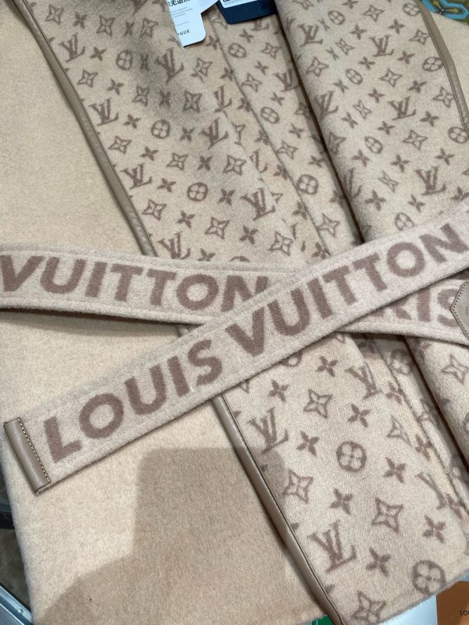 LOUIS VUITTON- LADYS CASHMERE-DOUBLE SIDE-JACKET