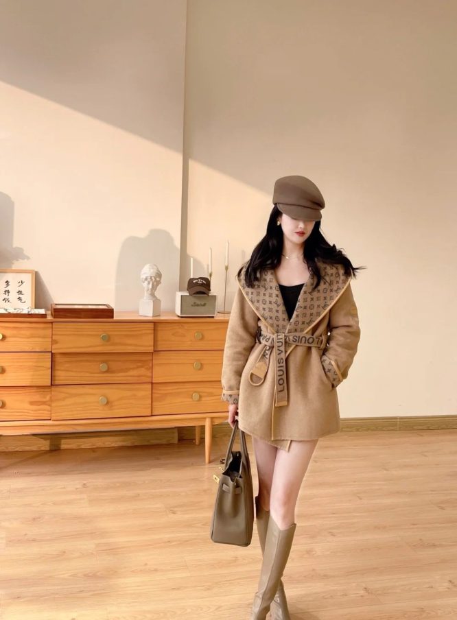 LOUIS VUITTON- LADYS CASHMERE-DOUBLE SIDE-JACKET