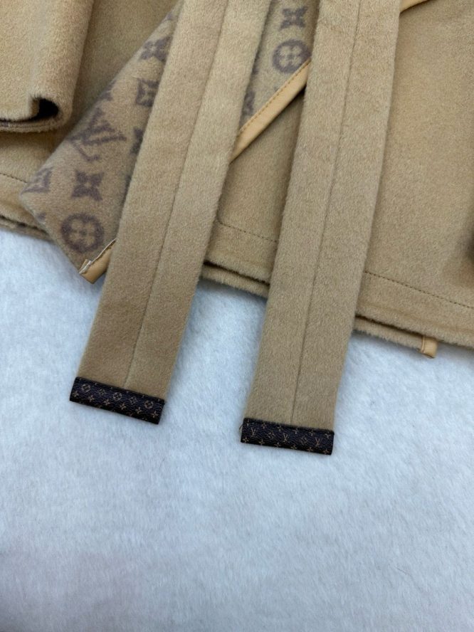 LOUIS VUITTON- LADYS CASHMERE-DOUBLE SIDE-JACKET