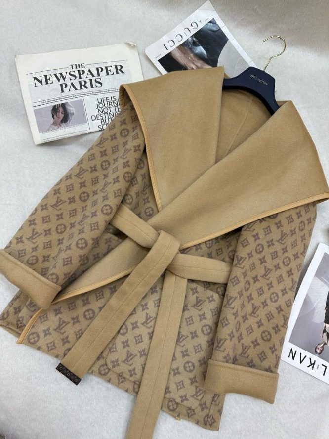 LOUIS VUITTON- LADYS CASHMERE-DOUBLE SIDE-JACKET