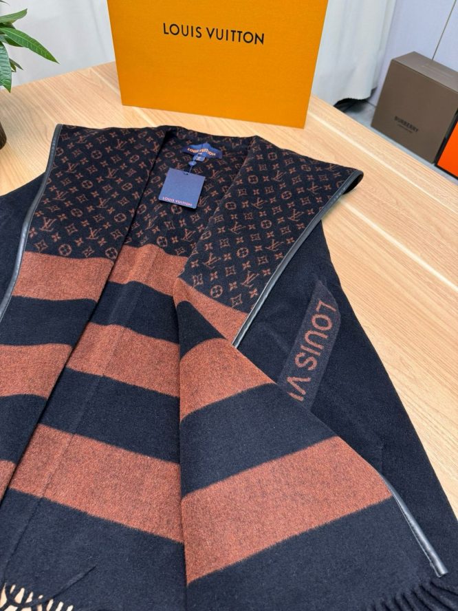 LOUIS VUITTON- LADYS CASHMERE- LONG-FREE SIZE