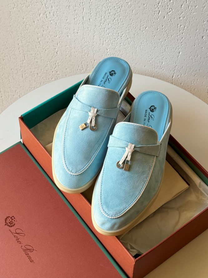 LORO PIANA-SUMMER CHARMS-WALK