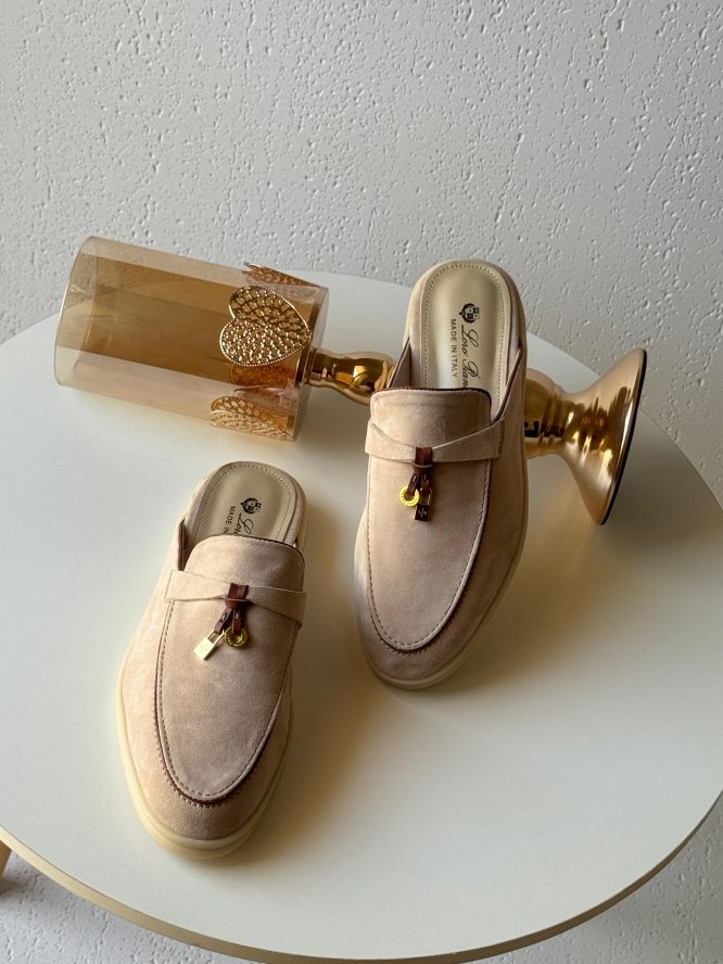 LORO PIANA-SUMMER CHARMS-WALK