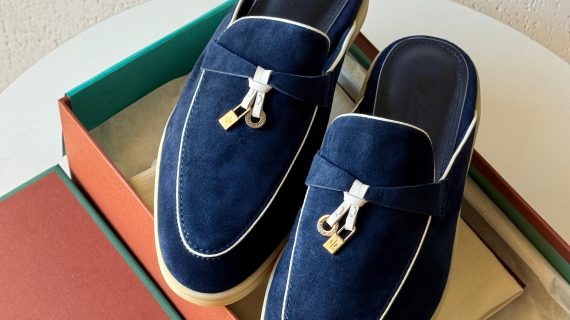 LORO PIANA-SUMMER CHARMS-WALK