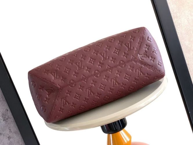 LOUIS VUITTON-TOTE BAG-WOMEN