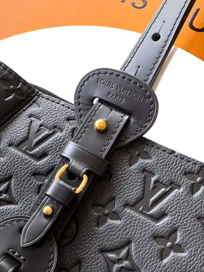 LOUIS VUITTON-TOTE BAG-WOMEN