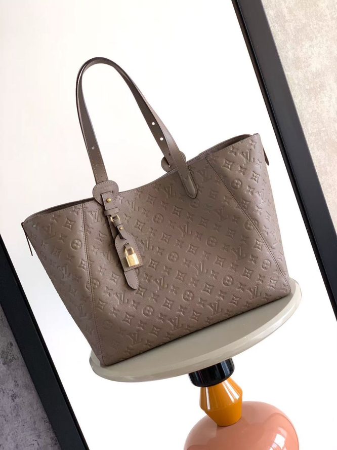 LOUIS VUITTON-TOTE BAG-WOMEN