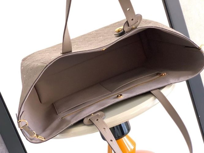 LOUIS VUITTON-TOTE BAG-WOMEN