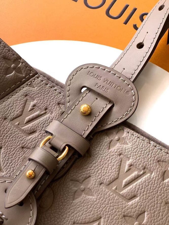 LOUIS VUITTON-TOTE BAG-WOMEN