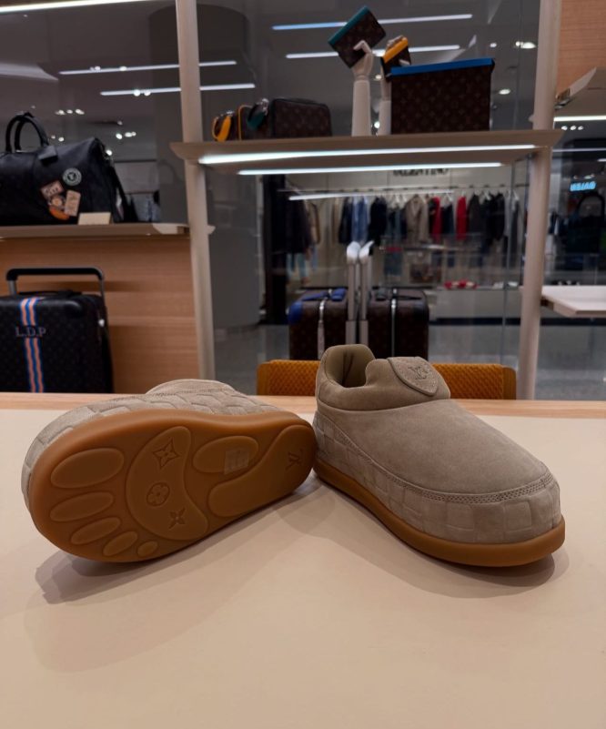 LOUIS VUITTON- YETI SLIP-SNEAKERS-MEN