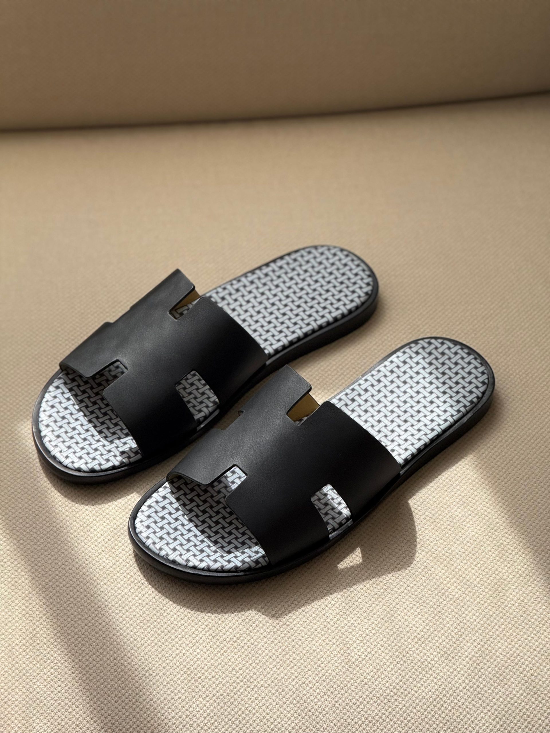 HERMES-LZMIR-SANDEL-MEN