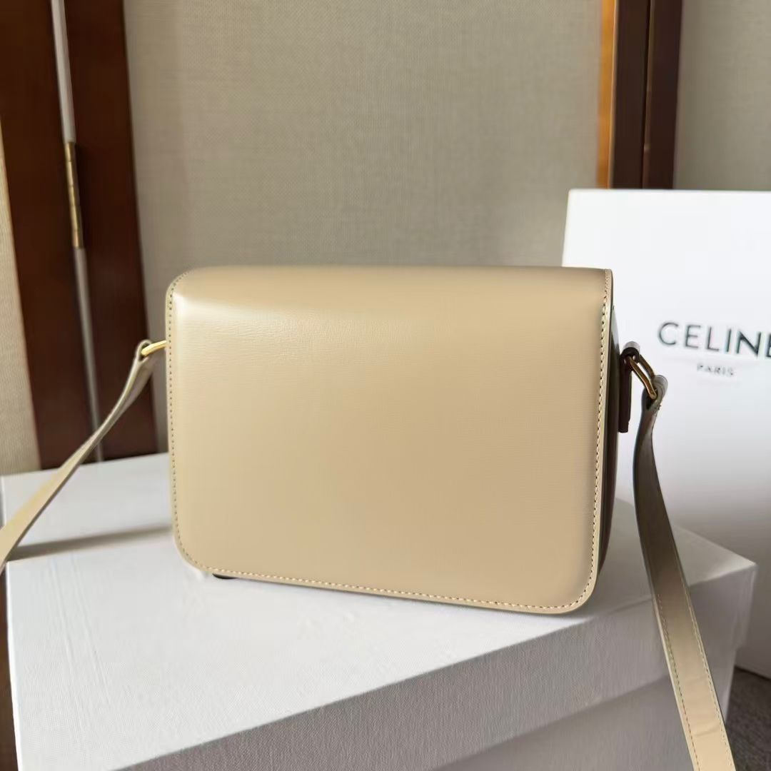 CELINE-CLASSIQUE-TRIOMPHE--BAG