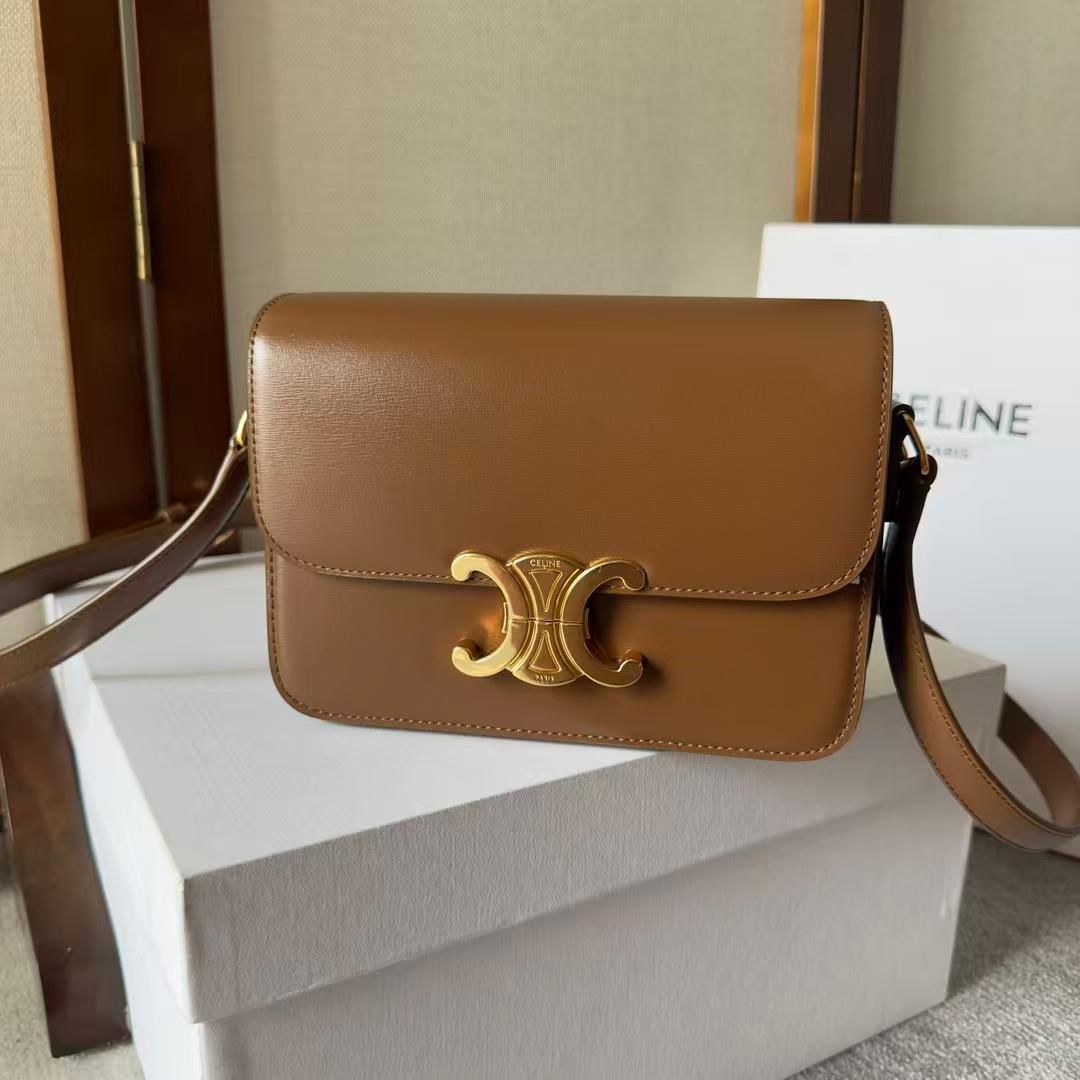CELINE-CLASSIQUE-TRIOMPHE--BAG