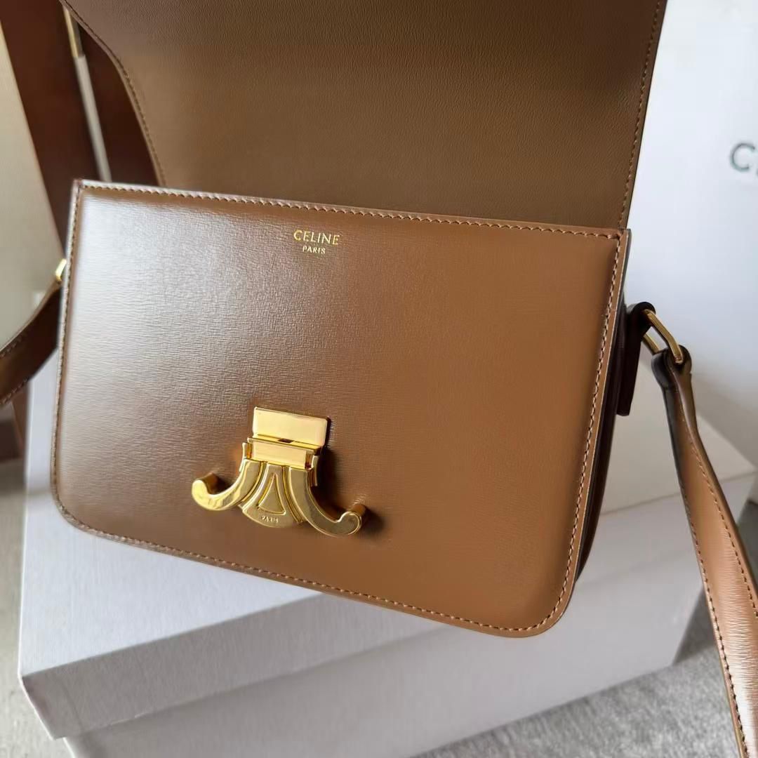 CELINE-CLASSIQUE-TRIOMPHE--BAG