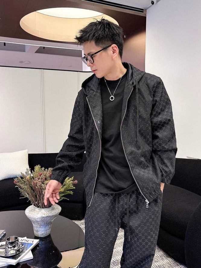 GUCCI- TRACKSUIT -JACKET-MEN