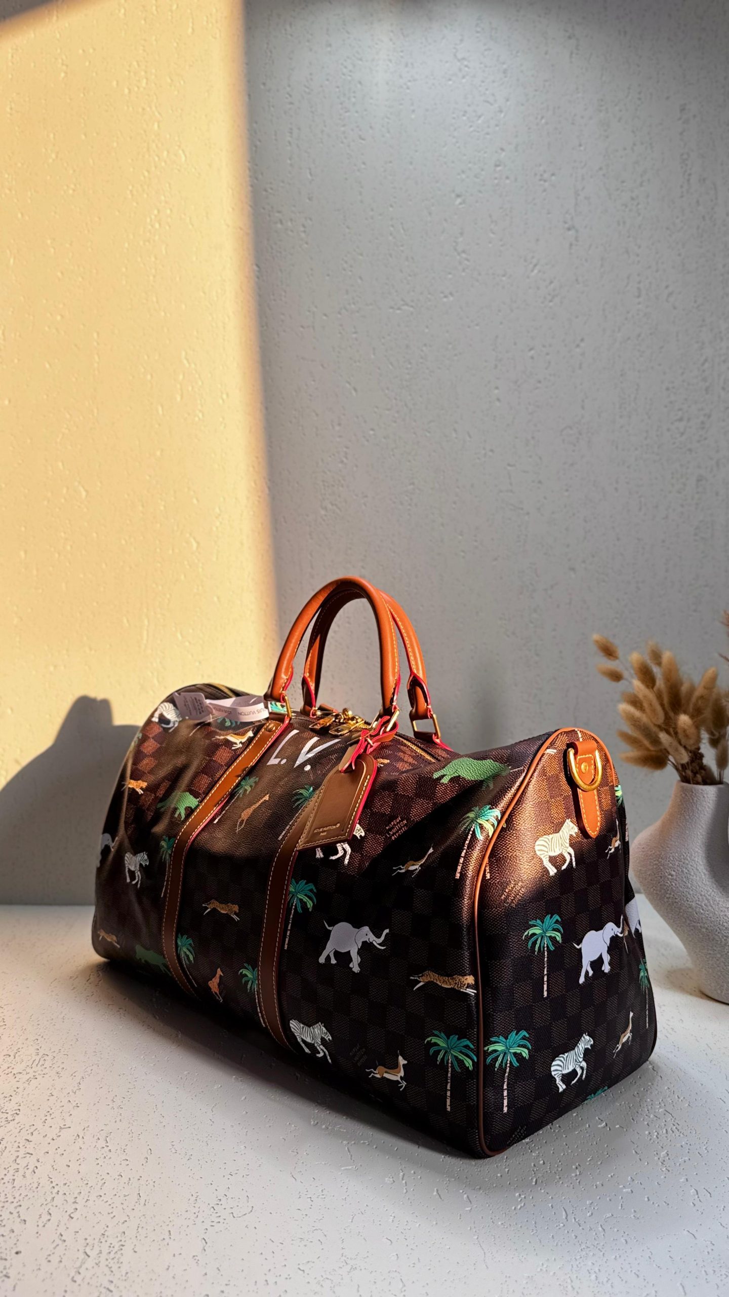 LOUIS VUITTON--KEEP ALL-BAG