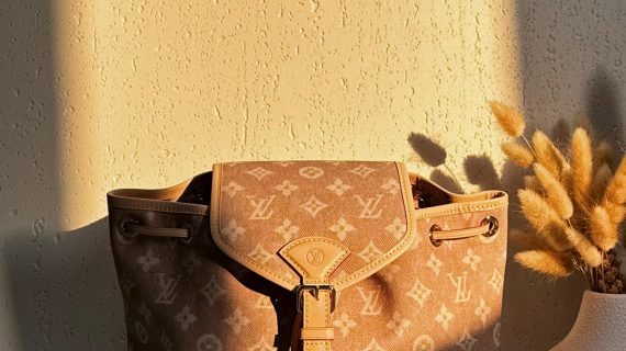 LOUIS VUITTON-BACK PACK-BAG
