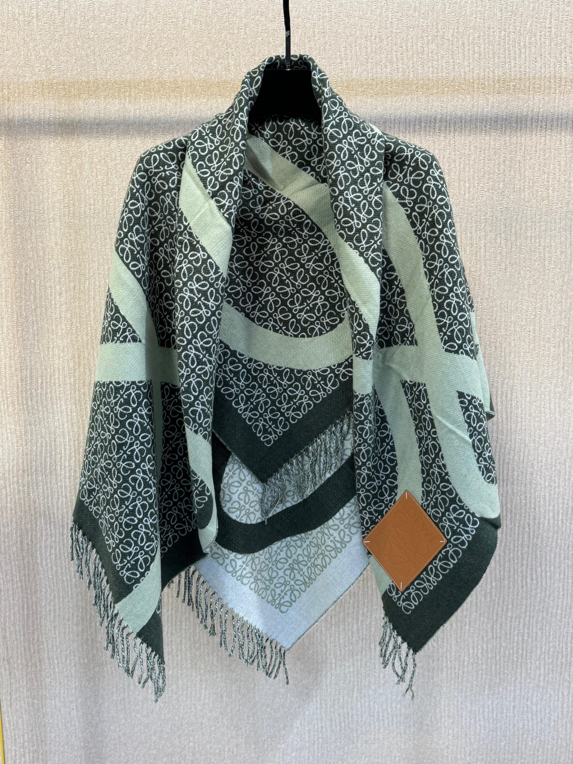 LOEWE- WINTER- SCARF-ONE SIZE