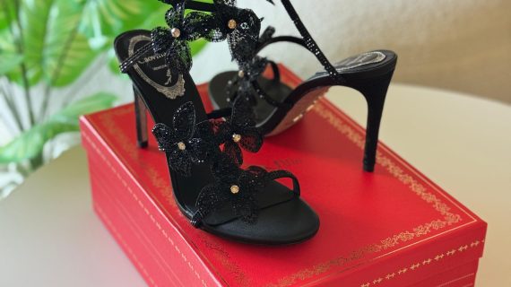 RENÉ CAOVILLA-HELLS