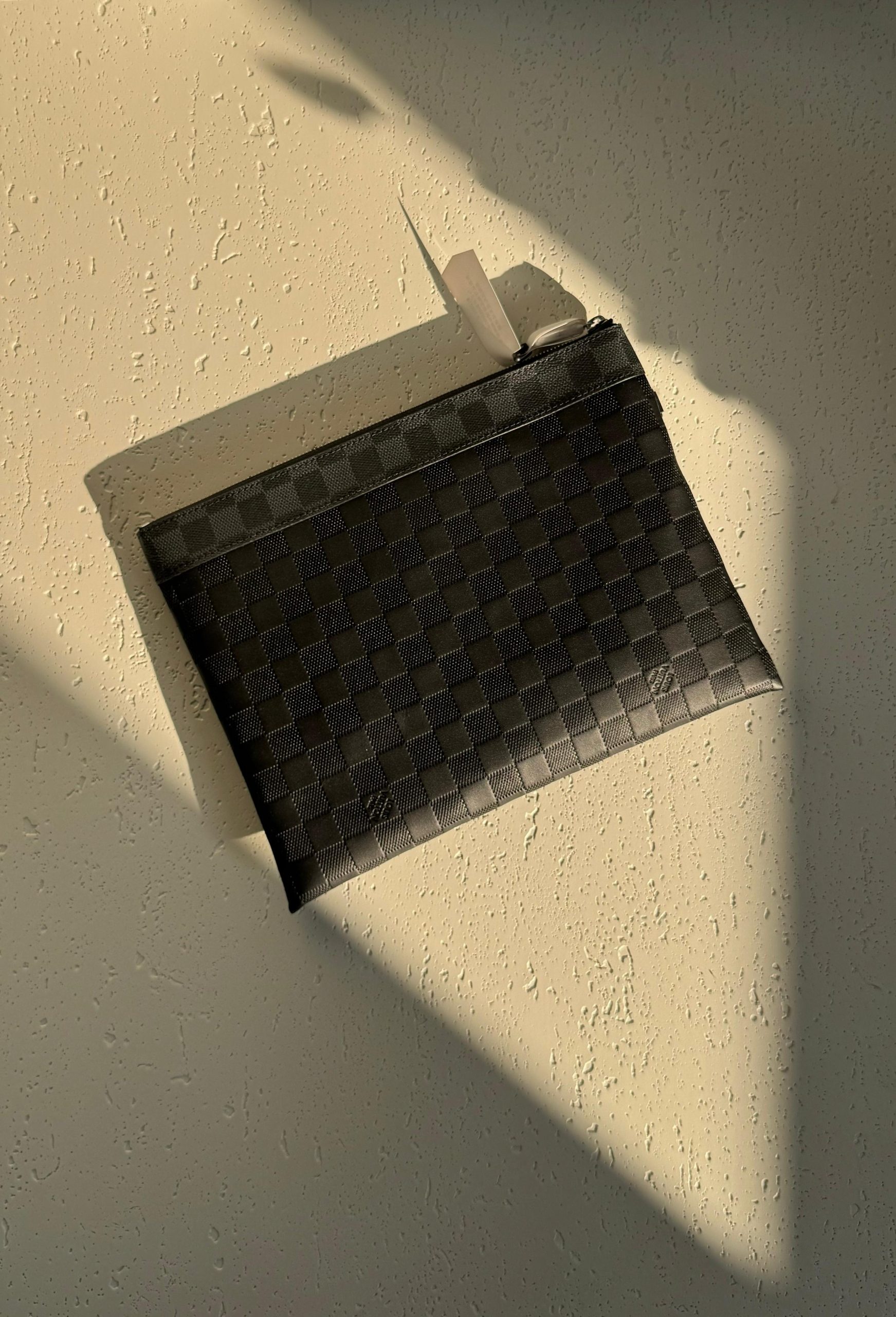 LOUIS VUITTON-WALLET-MEN