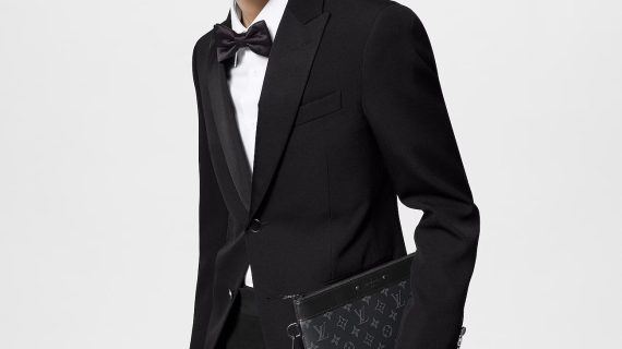 LOUIS VUITTON-WALLET-MEN