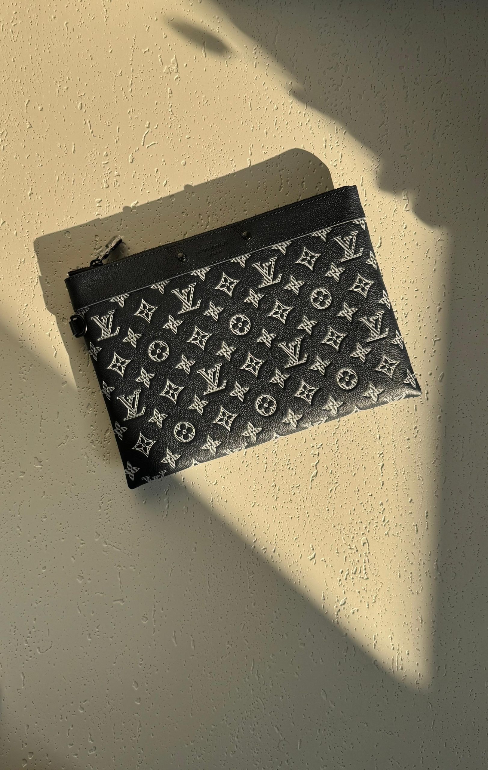 LOUIS VUITTON-WALLET-MEN