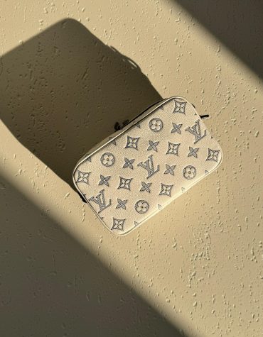 LOUIS VUITTON-WALLET-MEN