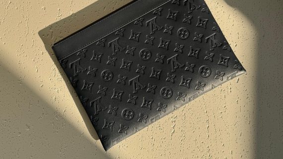 LOUIS VUITTON-WALLET-MEN