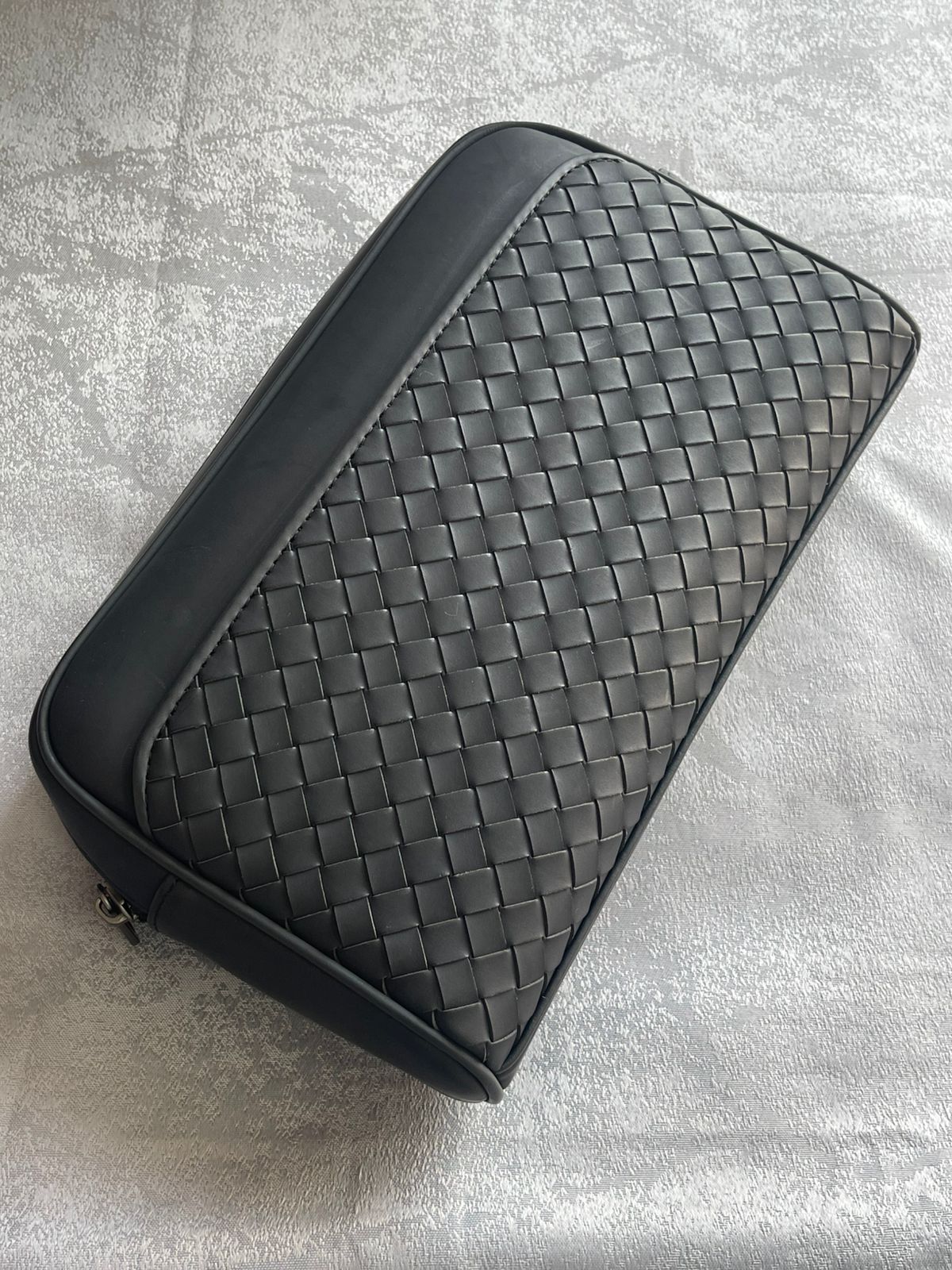 BOTTEGA VENETA-MESSANGER-BAG-MAN