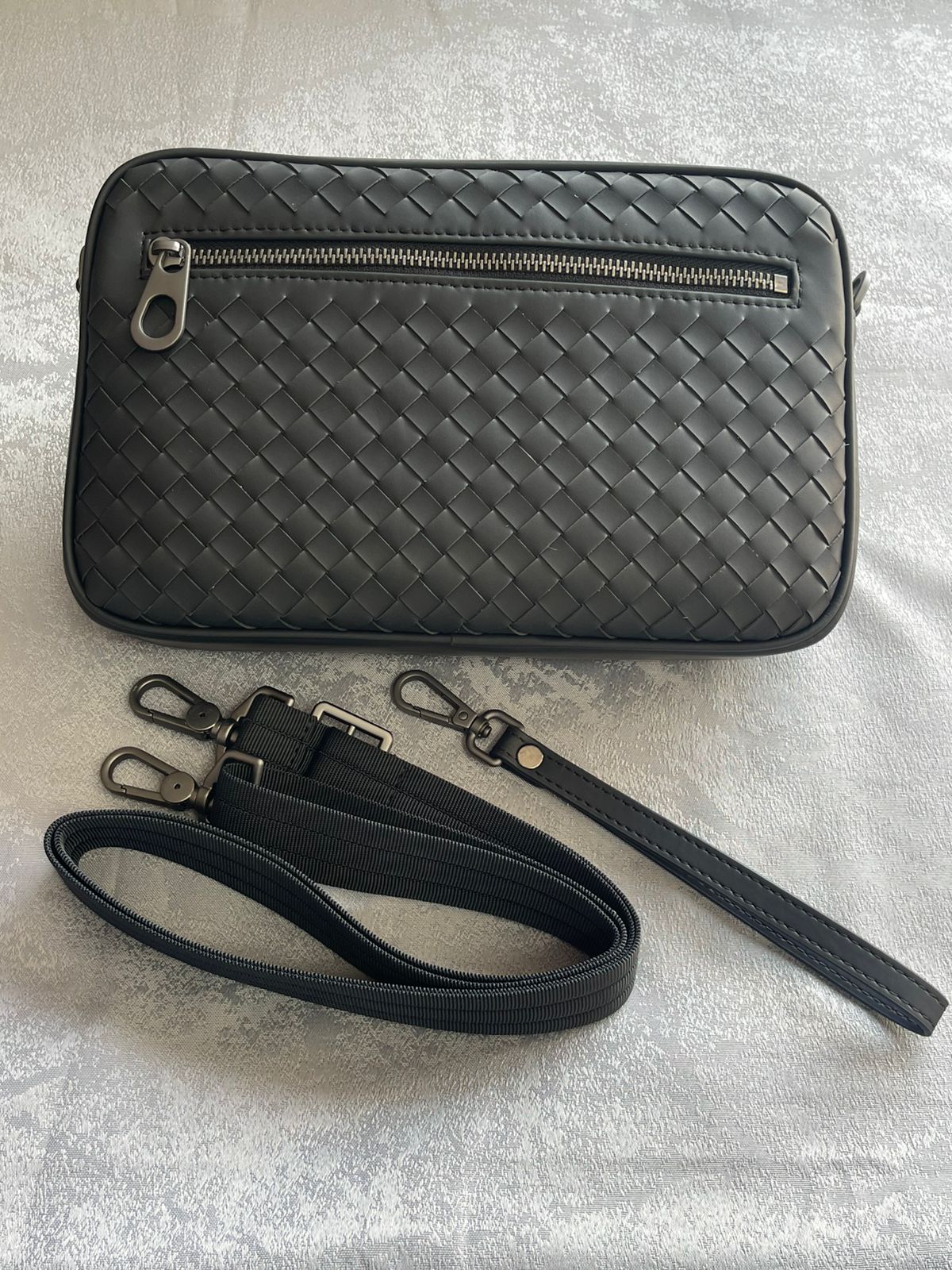 BOTTEGA VENETA-MESSANGER-BAG-MAN