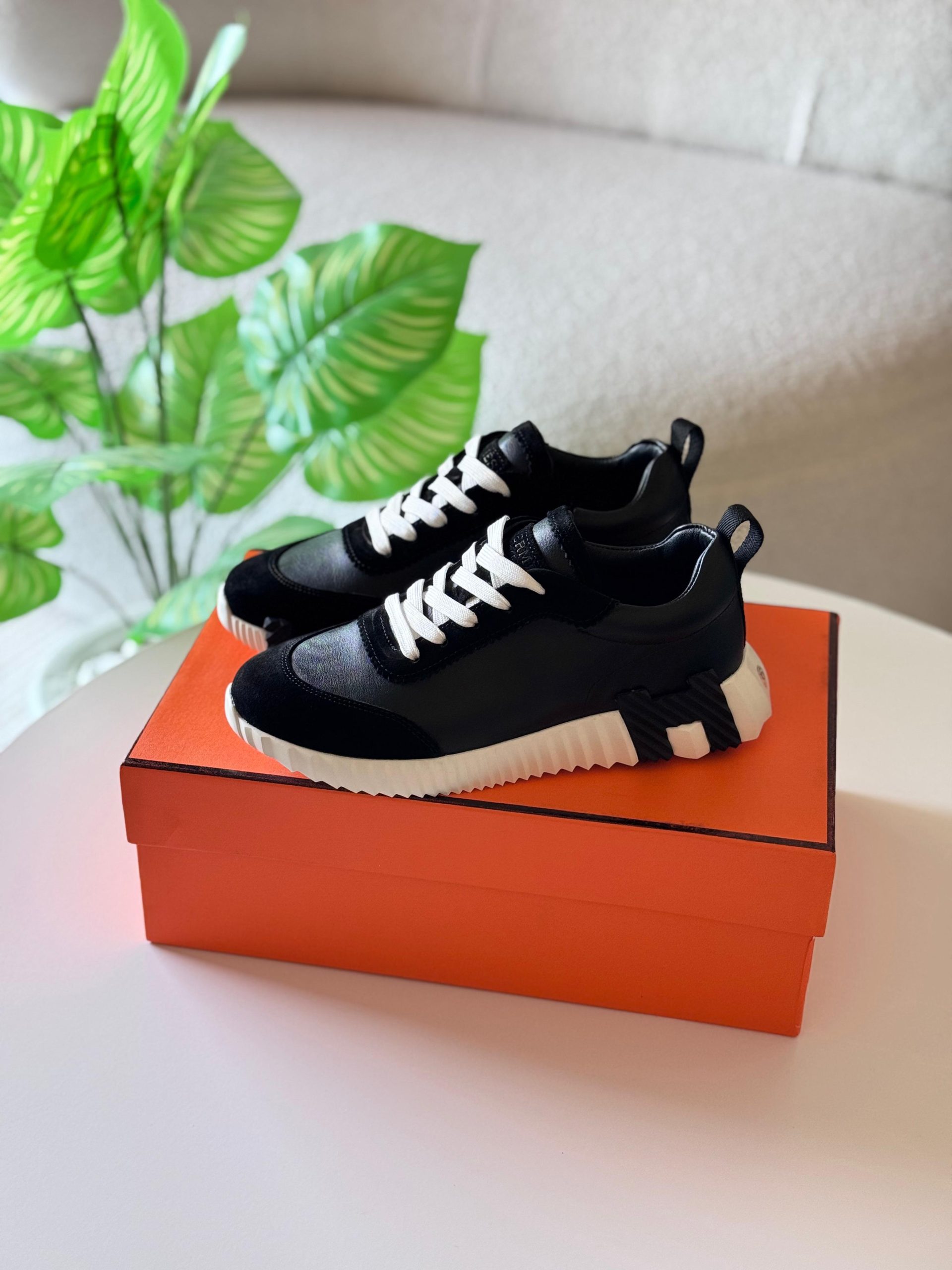 HERMES-SNEAKER-WOMEN