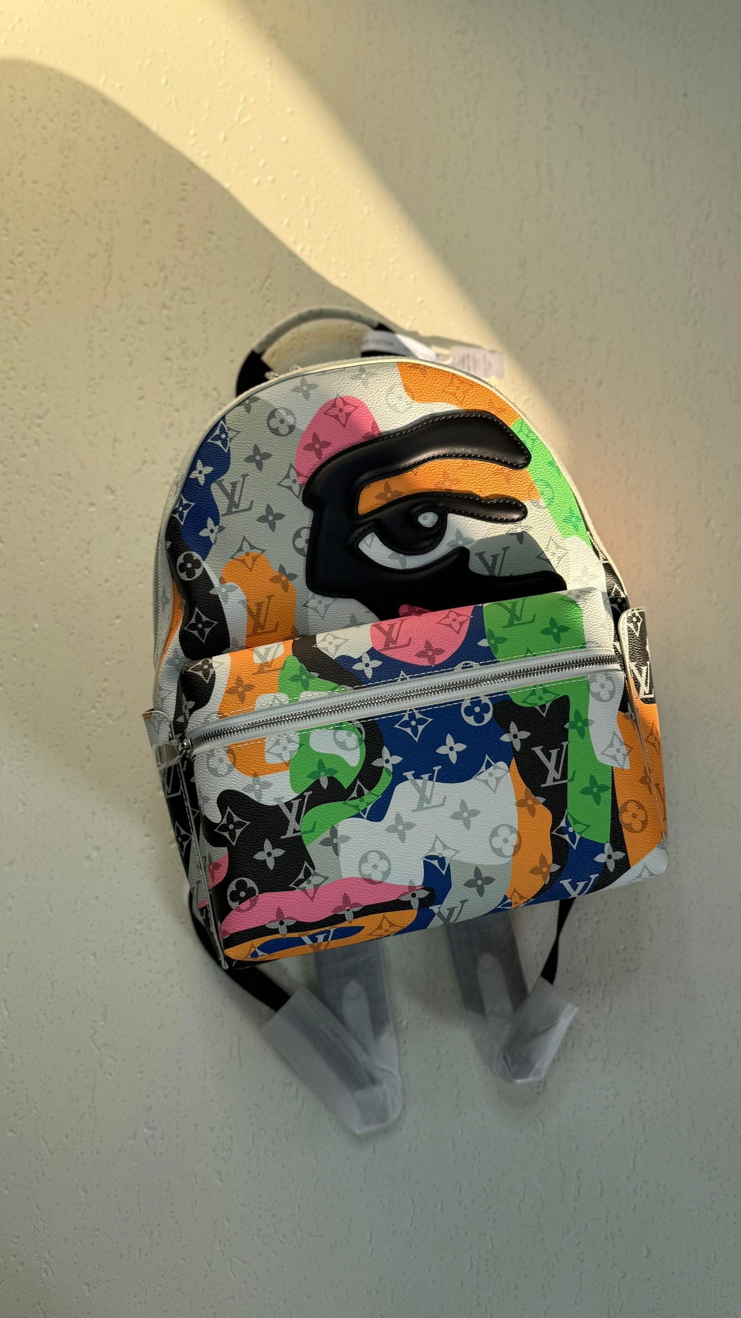 LOUIS VUITTON-BACK PACK-MEN