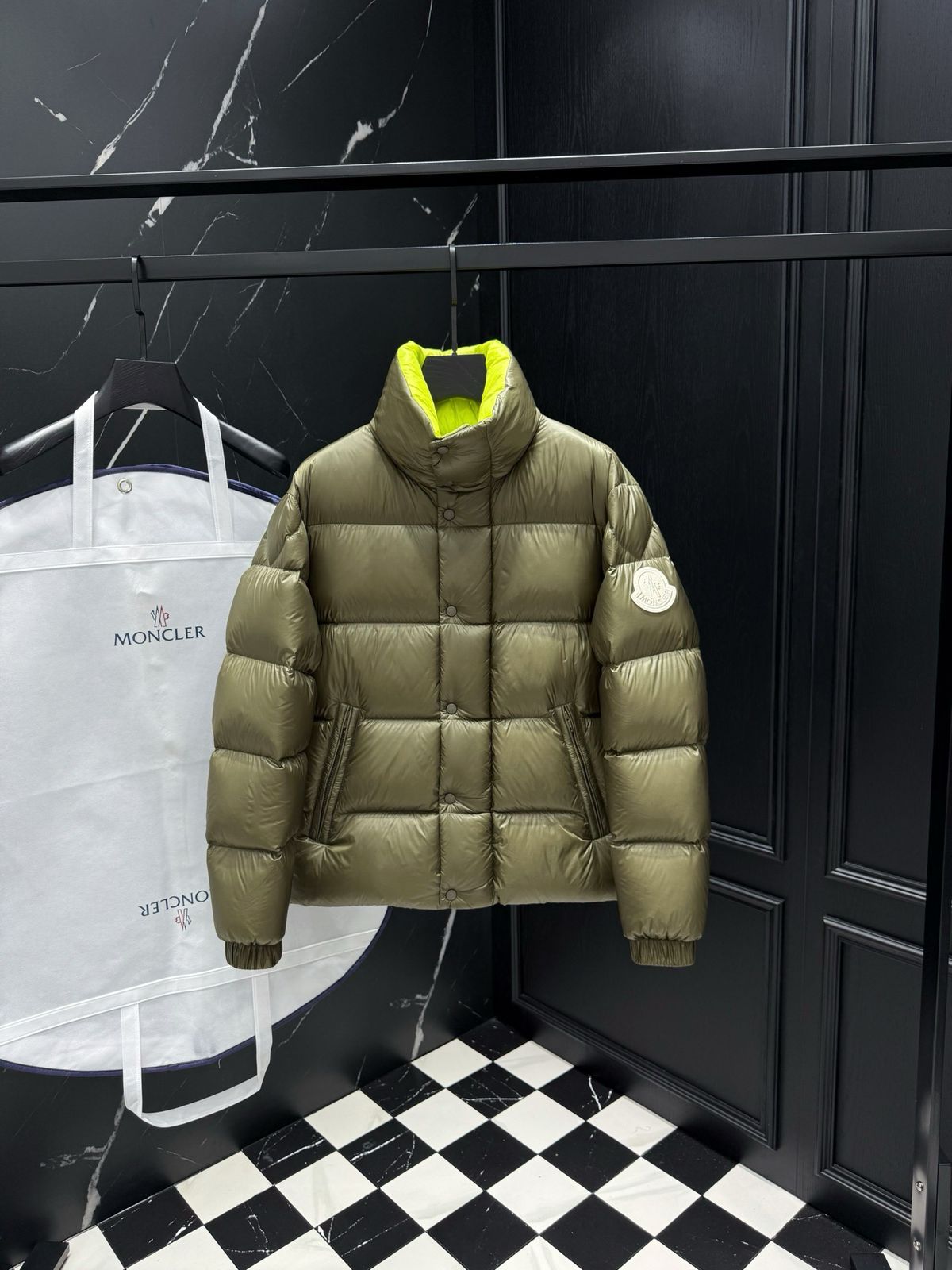 MONCLEAR -JACKET-MEN