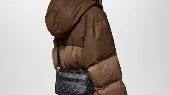 LOUIS VUITTON-ALPHA MESSENGER-BAG-MEN